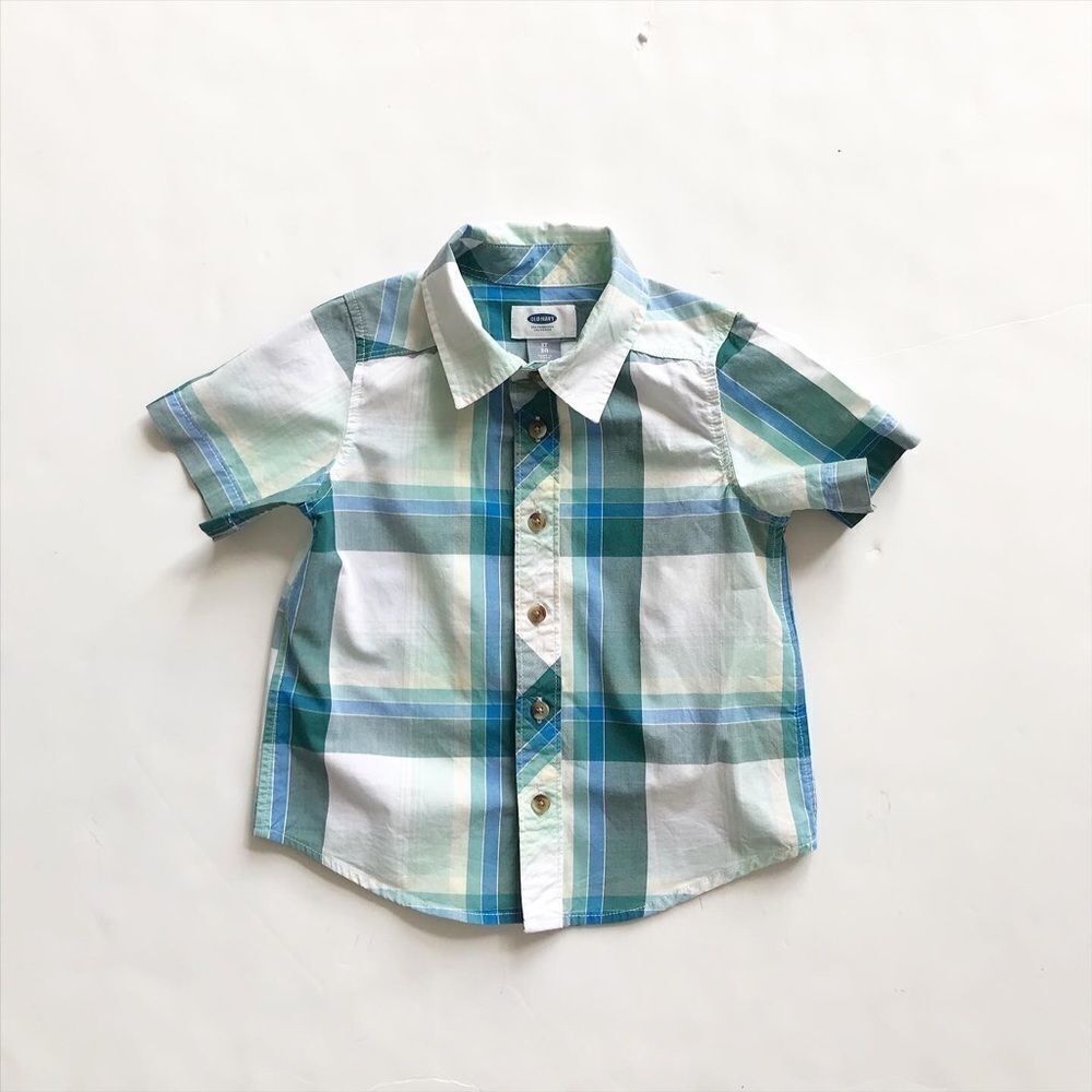 Old navy plaid short sleeve button  shirt  EUC 3T